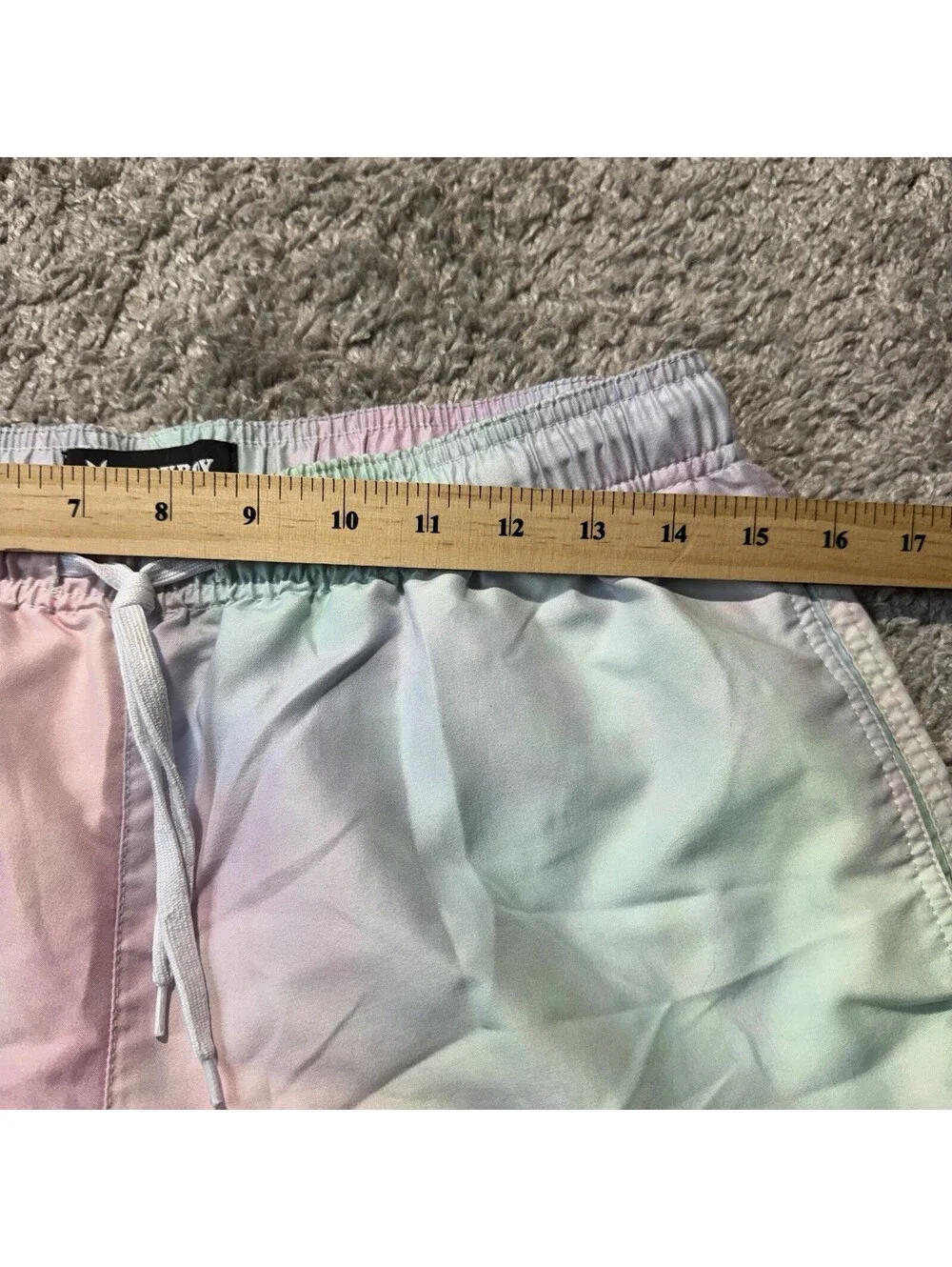 Playboy by Pacsun Swim Shorts Men’s Medium Rainbow Tie Dye Drawstring Logo